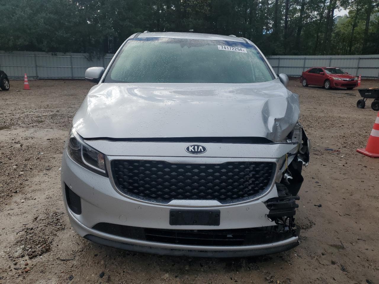 KNDMB5C12J6350385 2018 Kia Sedona Lx