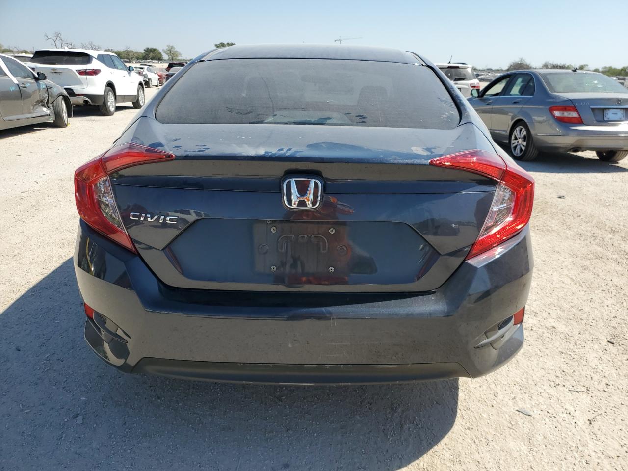 2018 Honda Civic Lx VIN: 2HGFC2F55JH579467 Lot: 76368034