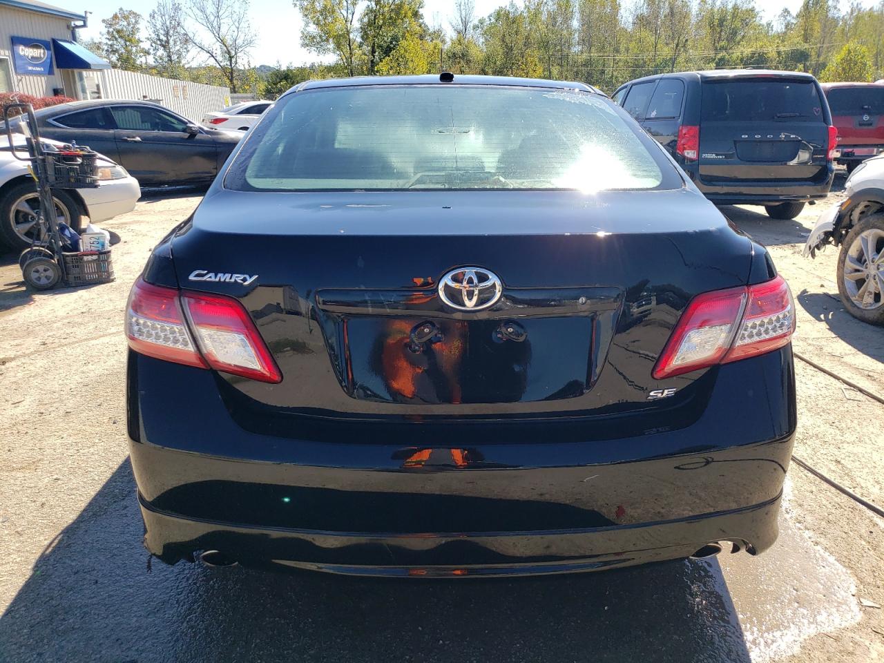 2010 Toyota Camry - Image 6