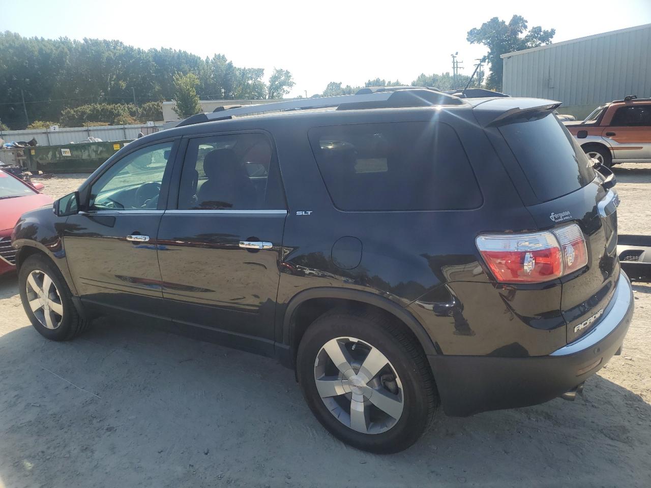 2011 GMC Acadia - Image 2