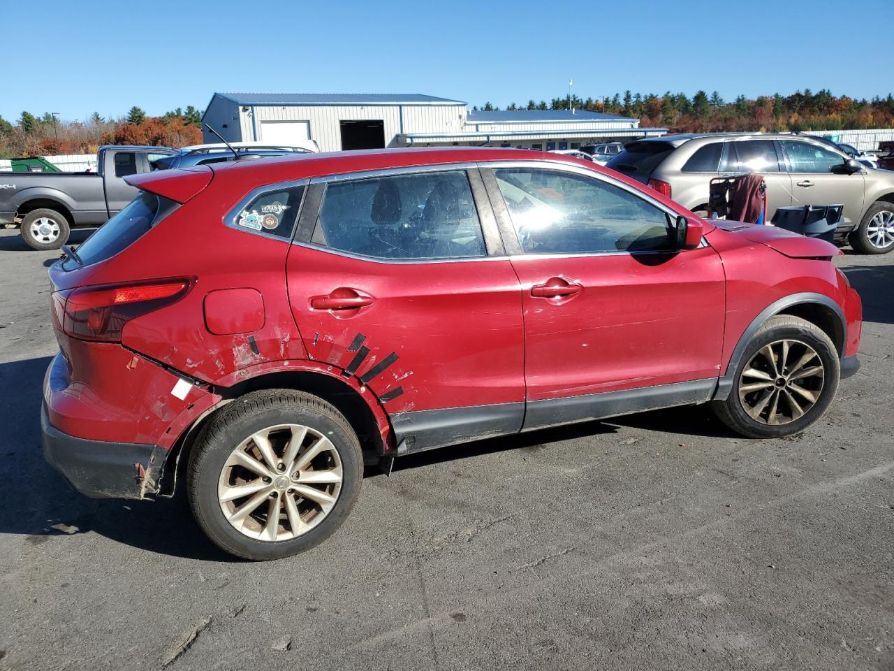 2017 Nissan Rogue - Image 3