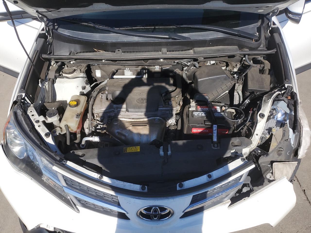 2T3RFREV2EW205188 2014 Toyota Rav4 Xle