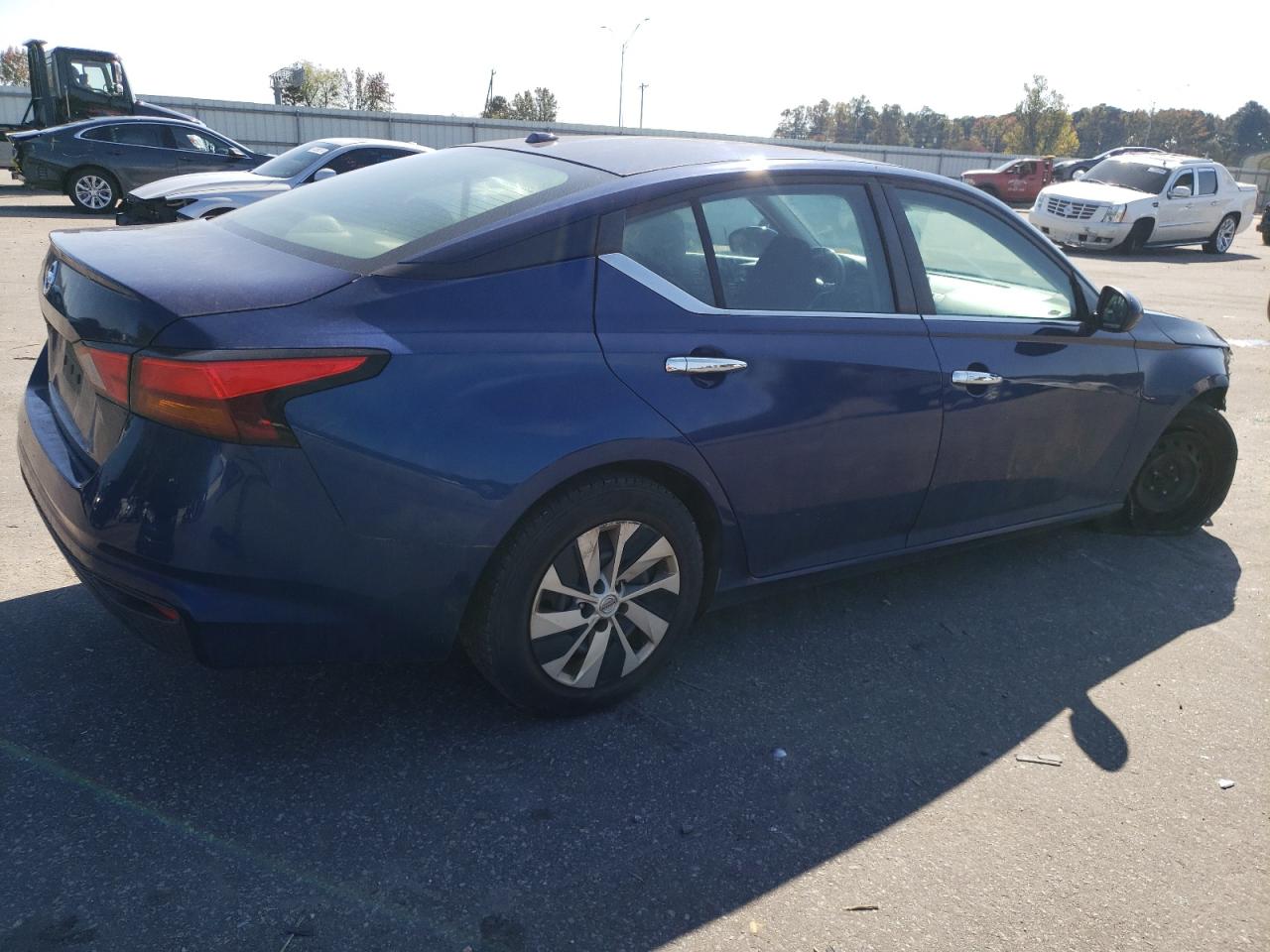2019 Nissan Altima - Image 3