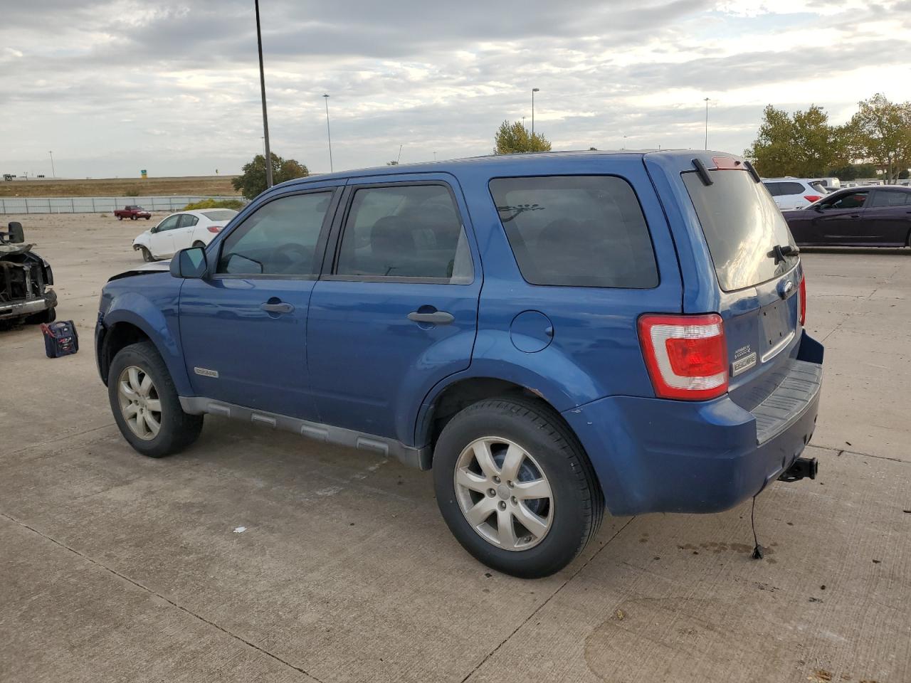 2008 Ford Escape - Image 2