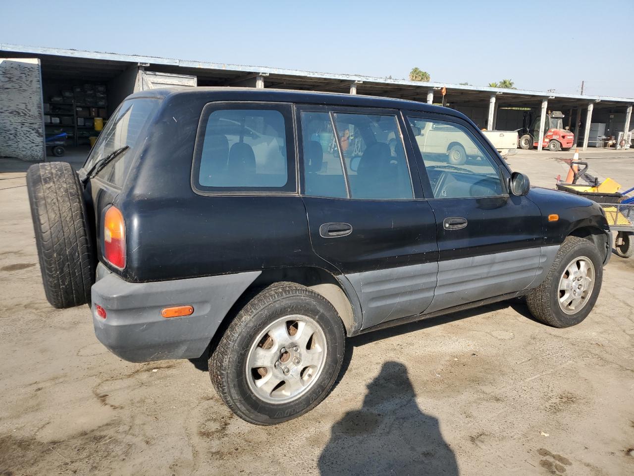 JT3GP10V5V7011106 1997 Toyota Rav4