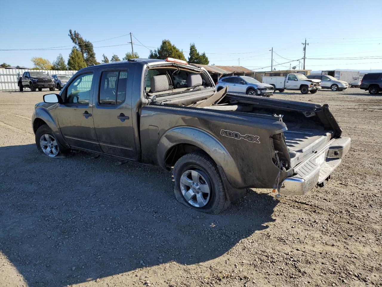2009 Nissan Navara (Frontier) - Image 2