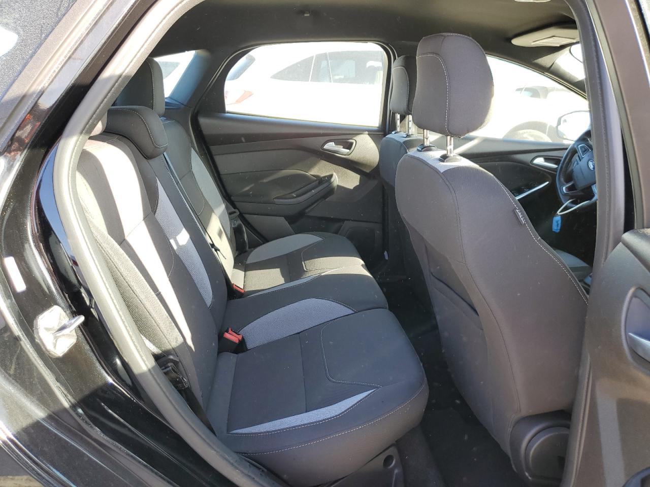 2017 Ford Focus - Image 10
