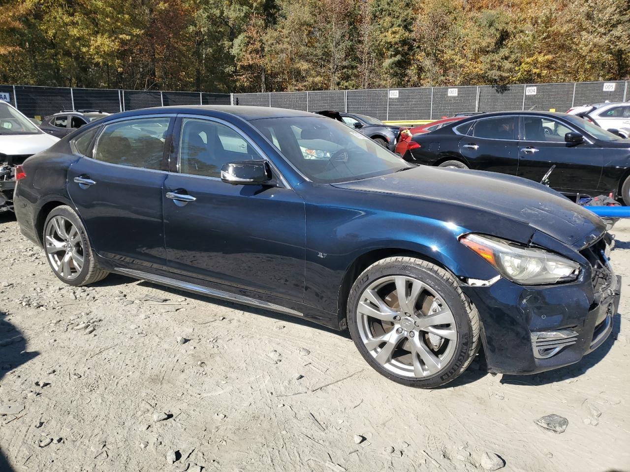 2018 Infiniti Q70 - Image 4
