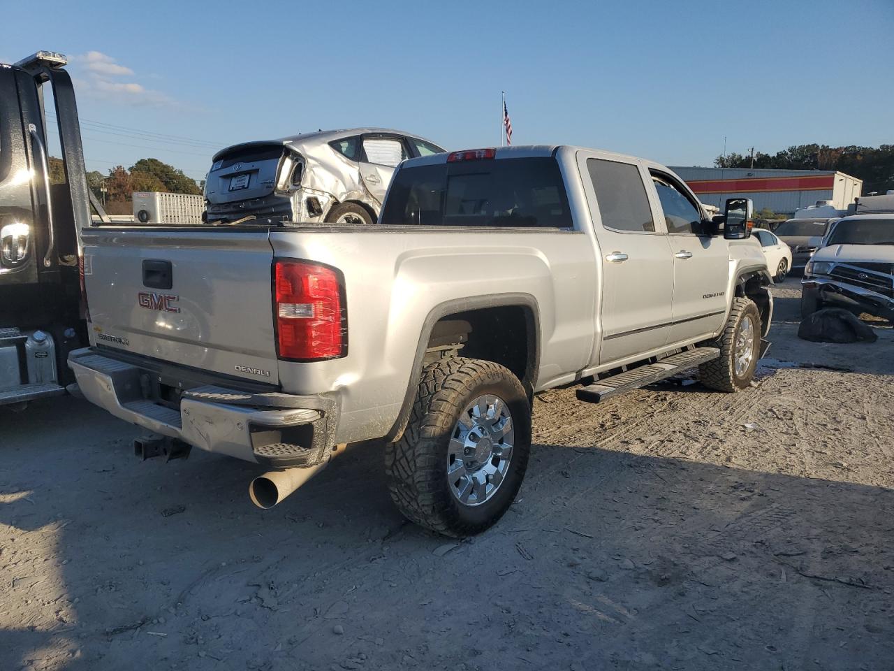 2018 GMC Sierra - Image 3