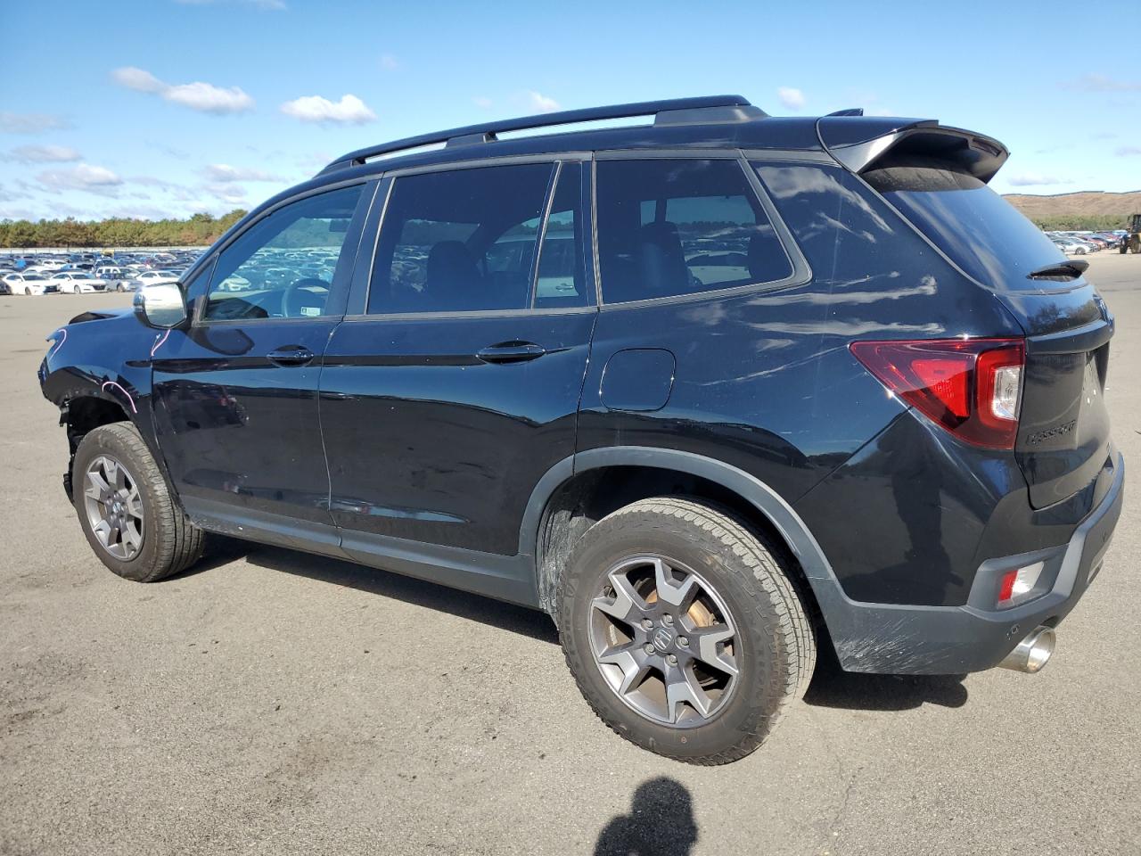 2022 Honda Passport - Image 2