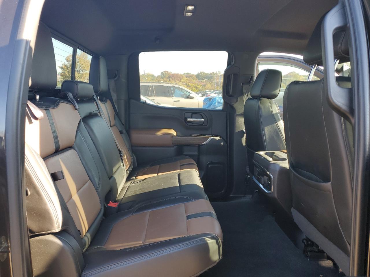 2019 Chevrolet Silverado - Image 10