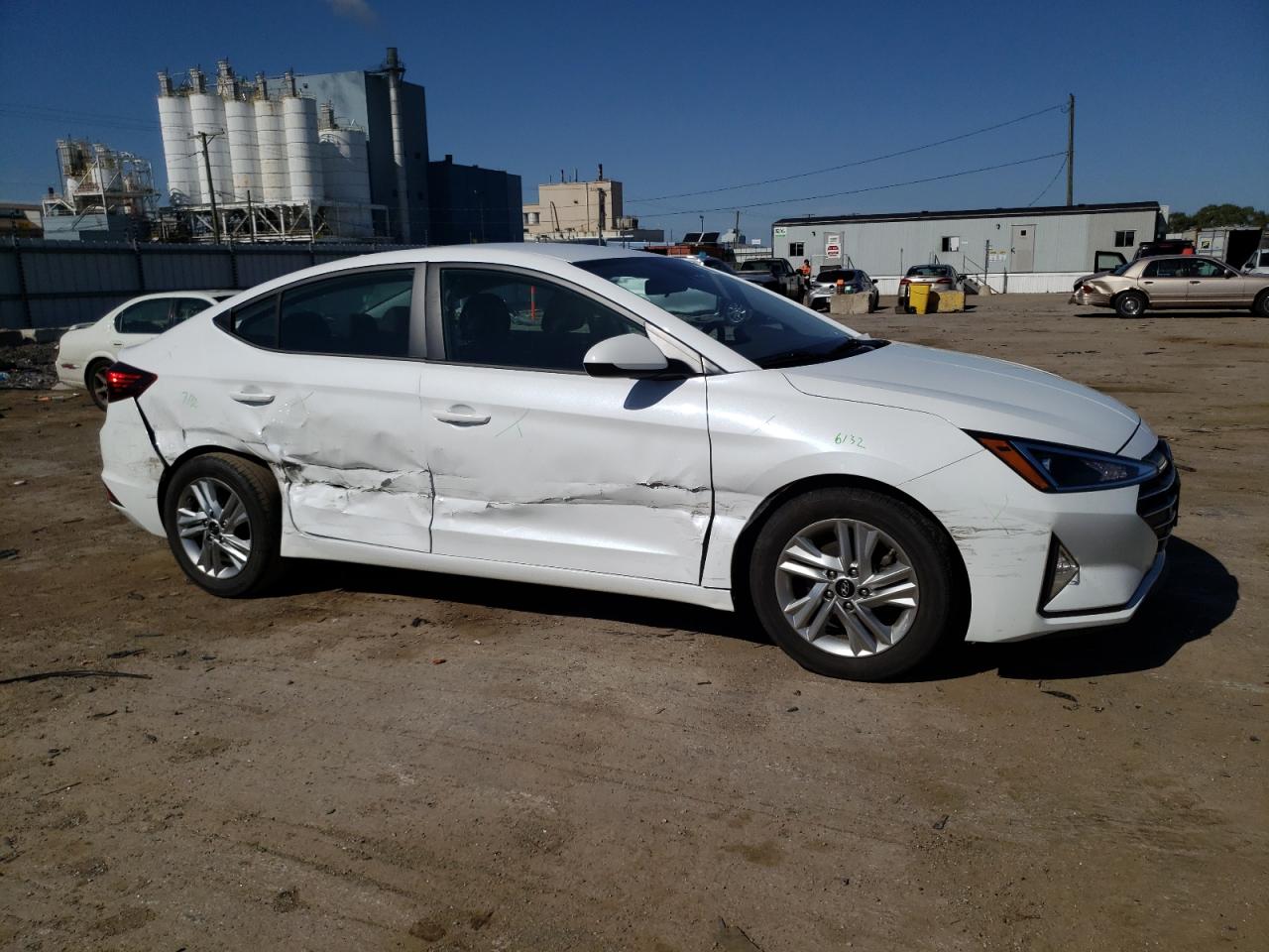 2020 Hyundai Elantra - Image 4