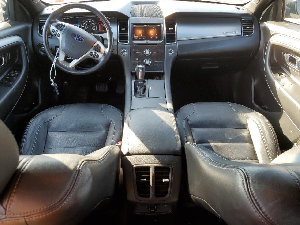 2015 Ford Taurus - Image 8