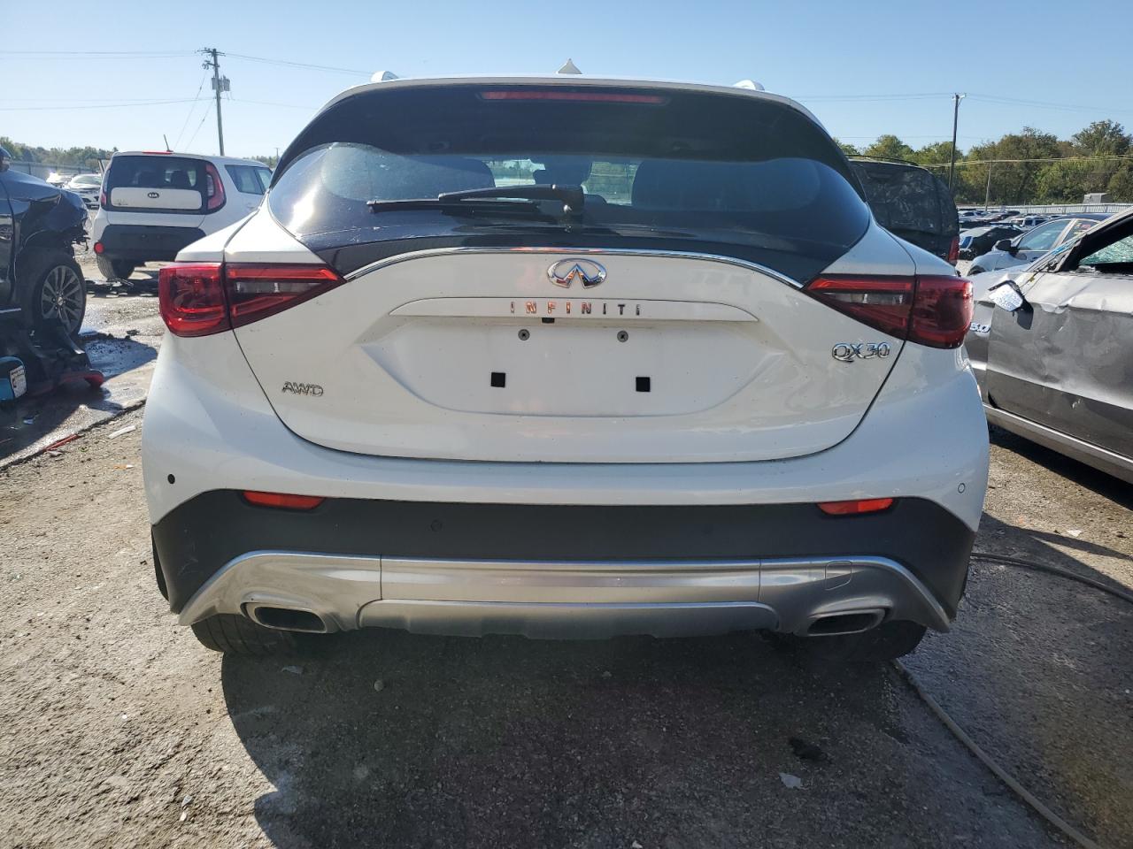 2017 Infiniti Qx30 Base VIN: SJKCH5CR2HA027068 Lot: 74768144