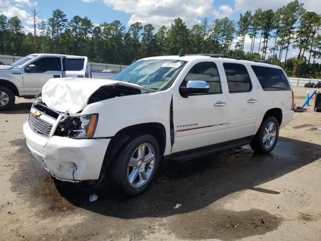  CHEVROLET SUBURBAN 2014 Белы