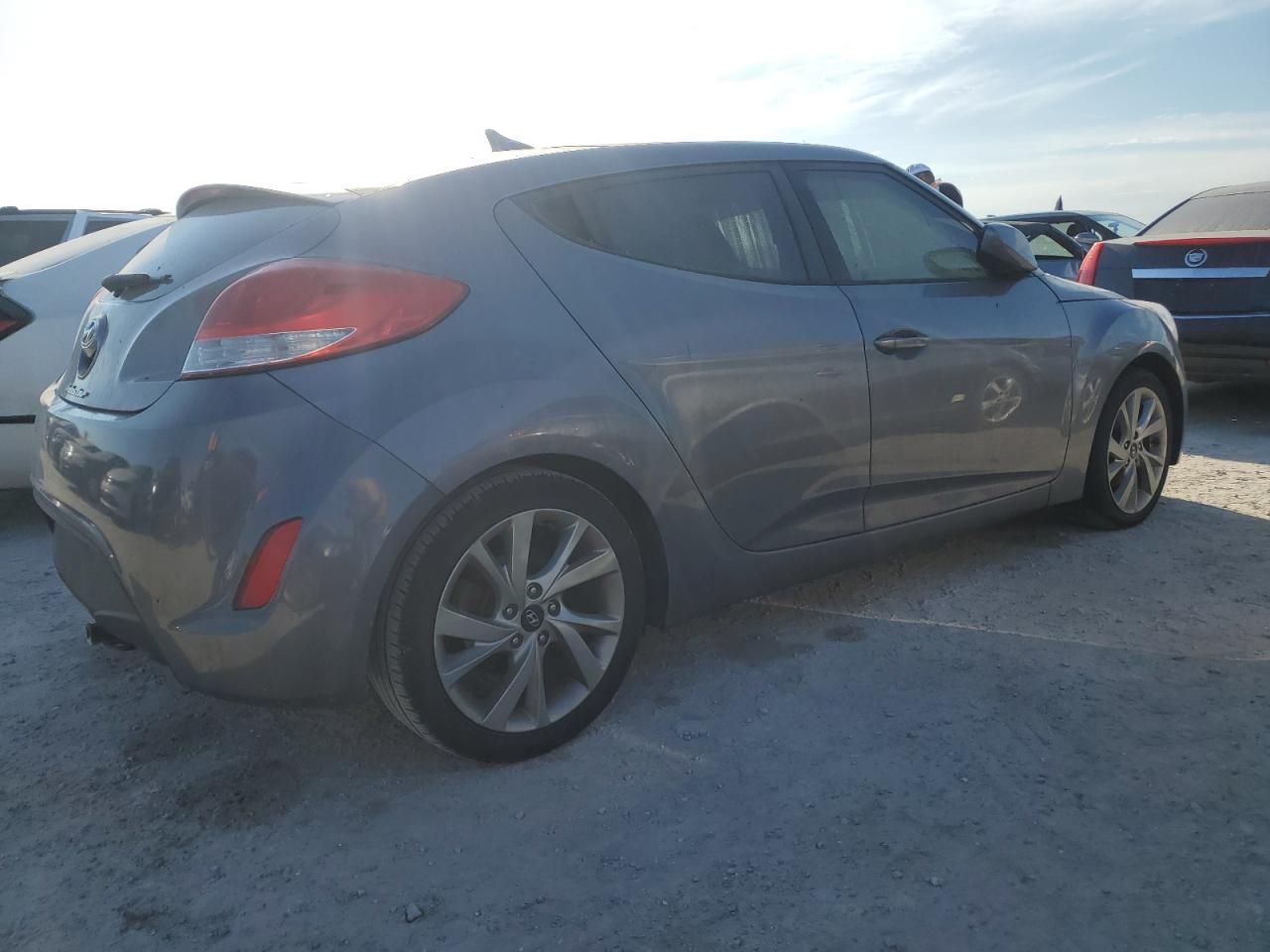 2016 Hyundai Veloster VIN: KMHTC6AD7GU300528 Lot: 76199764