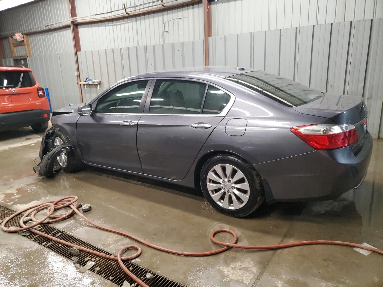 1HGCR2F84FA025919 2015 HONDA ACCORD - Image 2