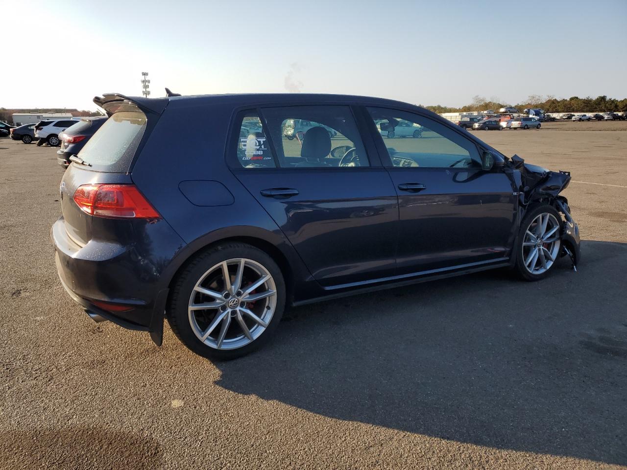 VIN 3VW4T7AU7GM004098 2016 VOLKSWAGEN GTI no.3