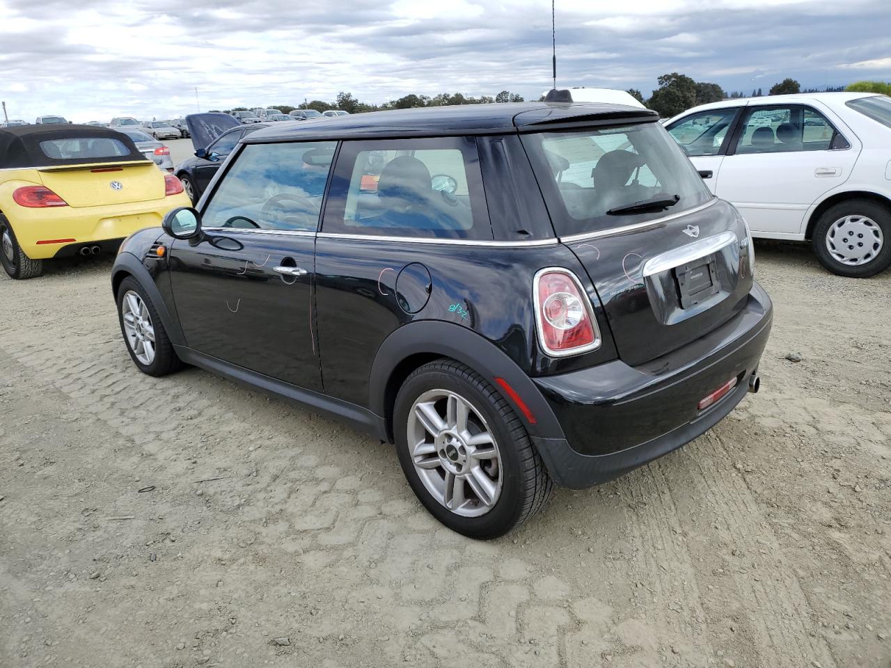 2013 MINI Cooper - Image 2
