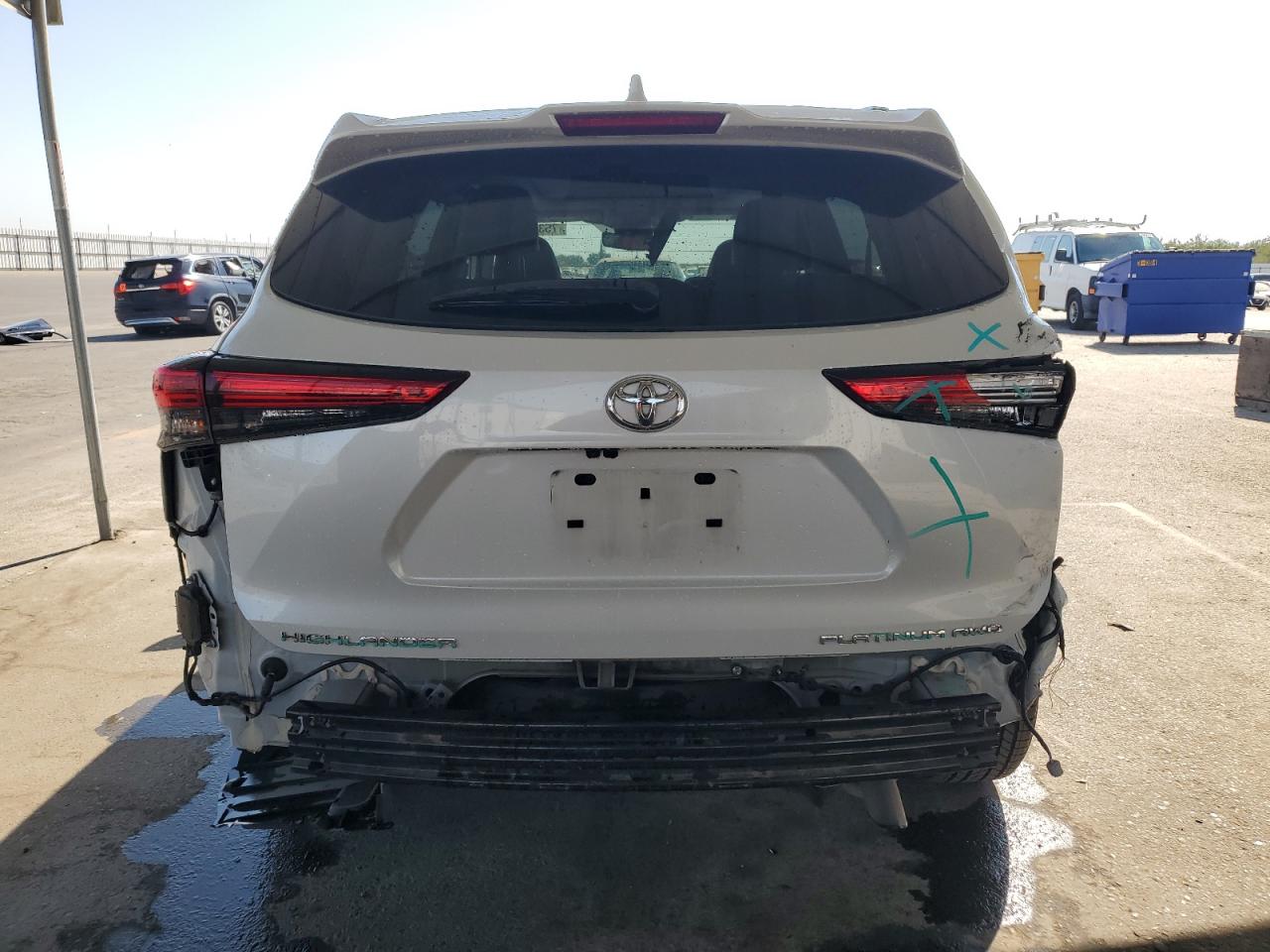 5TDFZRBH6NS187319 2022 Toyota Highlander Platinum