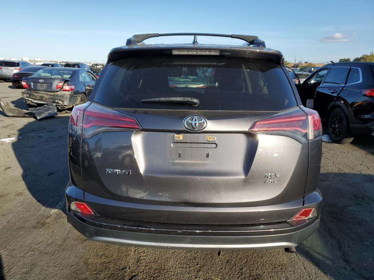 2017 Toyota Rav4 Xle VIN: JTMRFREV5HJ148729 Lot: 78595104