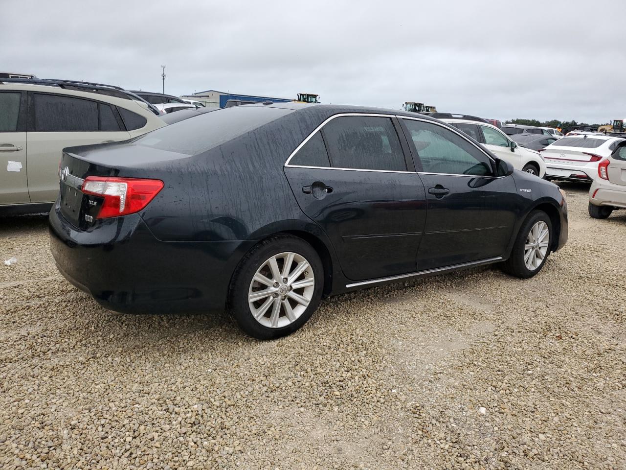 VIN 4T1BD1FK2DU083467 2013 TOYOTA CAMRY no.3