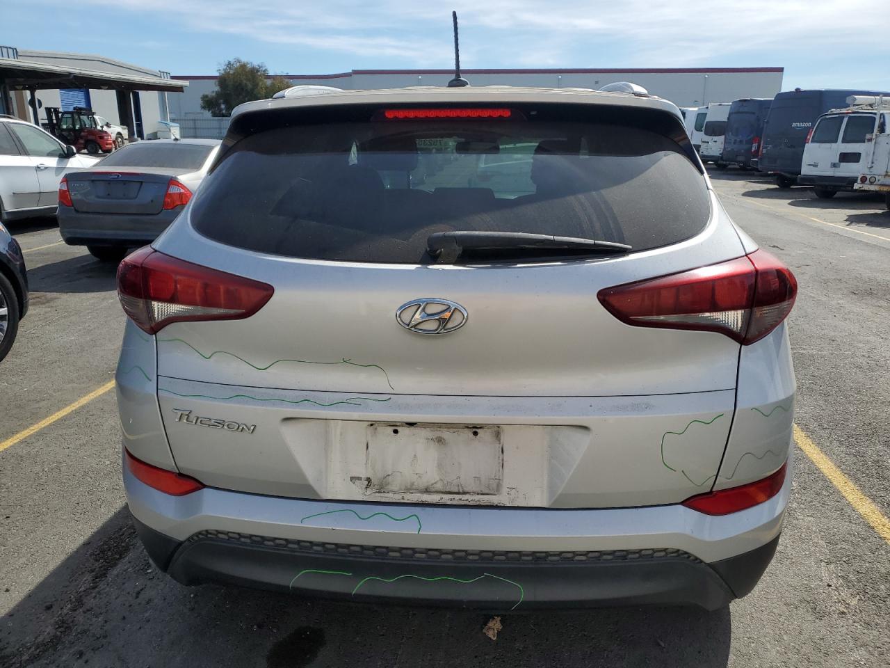 2016 Hyundai Tucson Limited VIN: KM8J33A49GU080010 Lot: 75235344