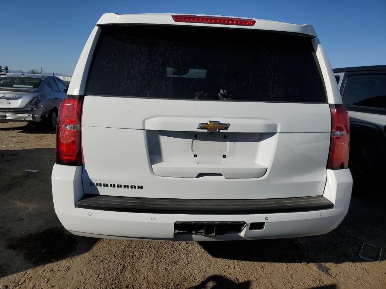 1GNSKHKC3KR206508 2019 Chevrolet Suburban K1500 Lt