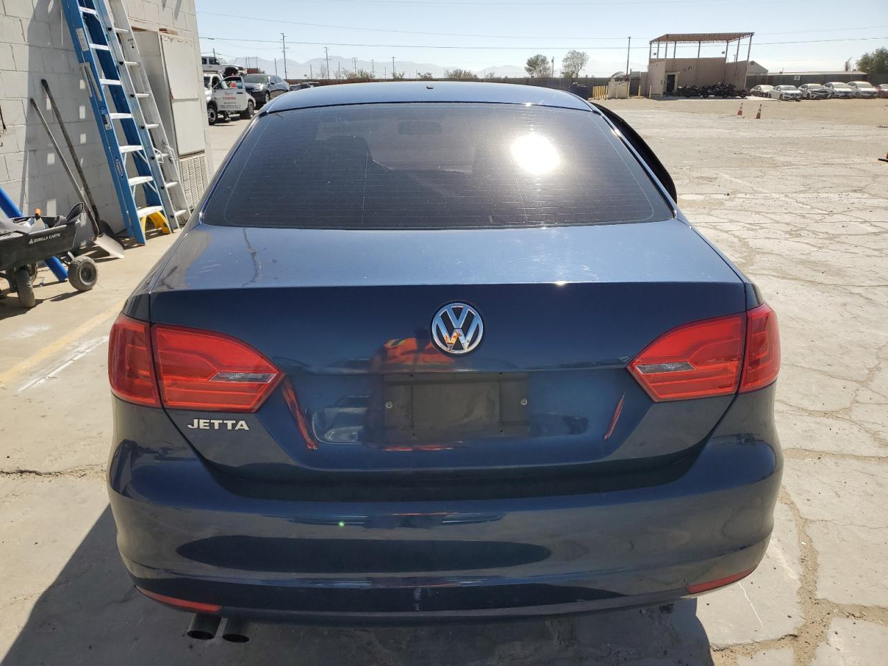 2014 Volkswagen Jetta Base VIN: 3VW2K7AJ1EM232840 Lot: 76807434