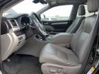 2017 Toyota Highlander Se for Sale in Dyer, IN - Side