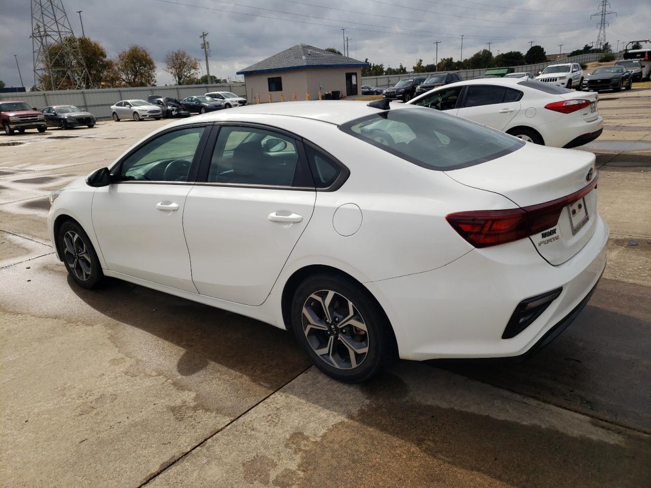 2021 Kia Forte - Image 2