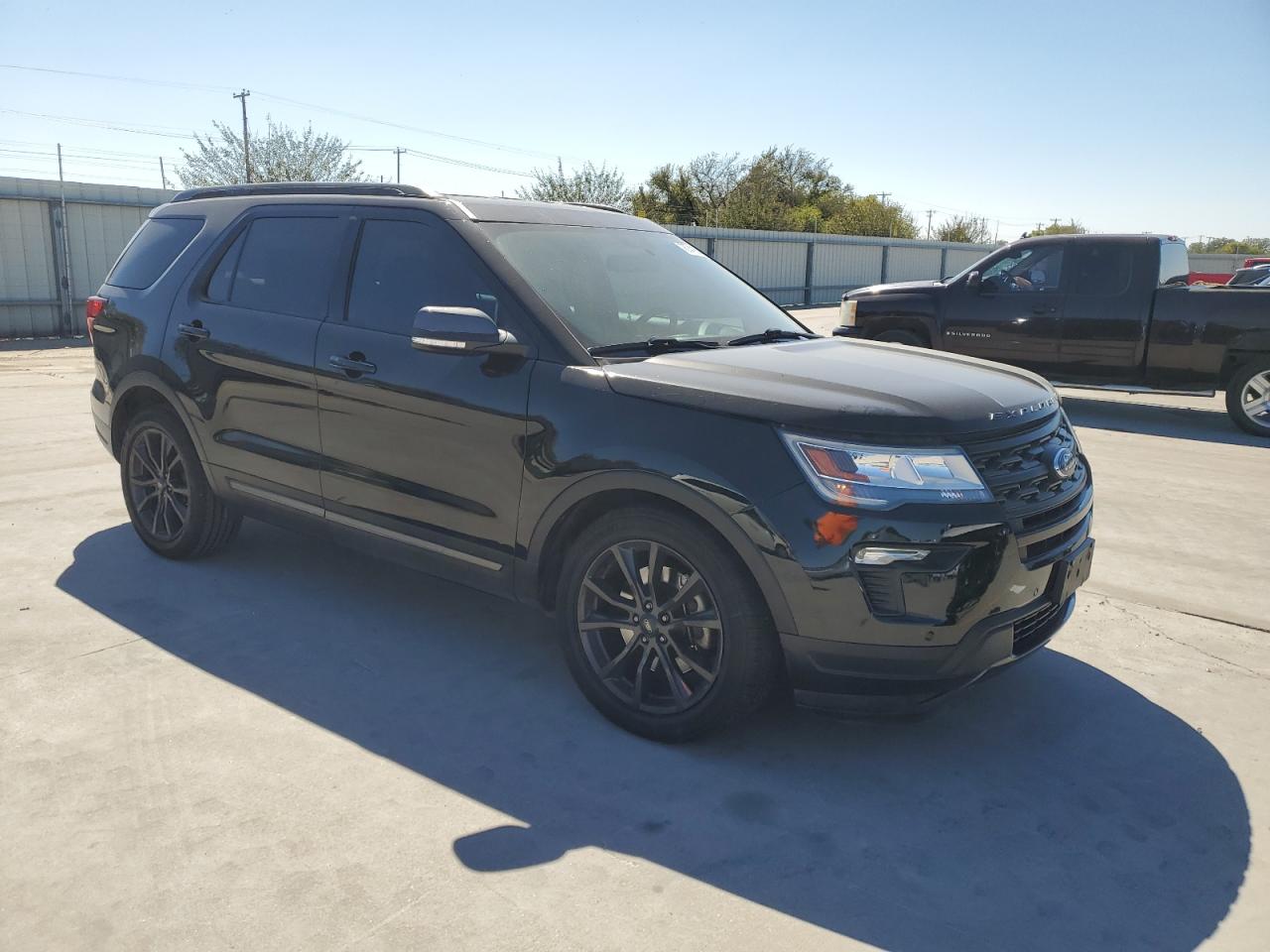 VIN 1FM5K7D86KGA40324 2019 FORD EXPLORER no.4