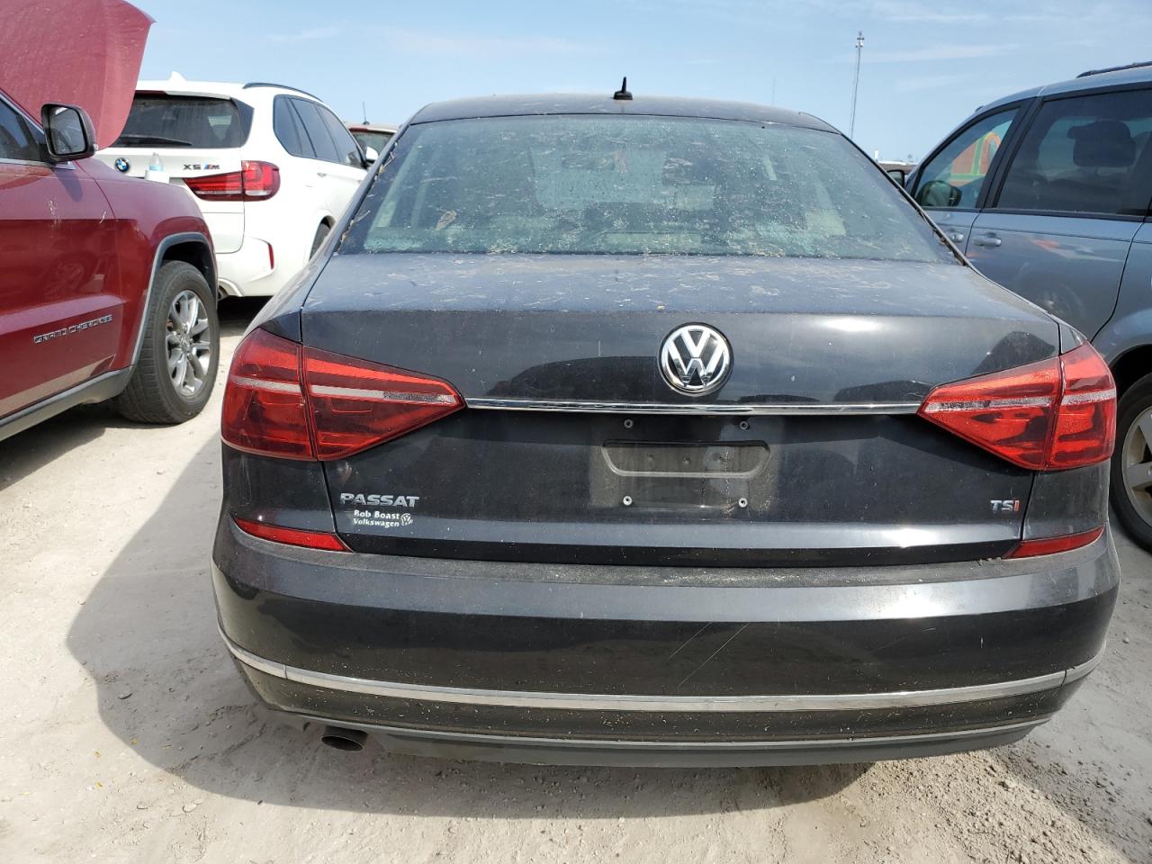 1VWAT7A39HC052523 2017 Volkswagen Passat S