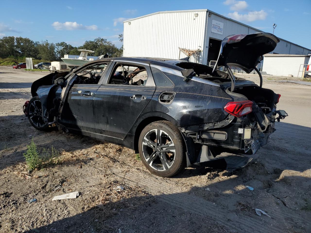 2021 Kia K5 - Image 2