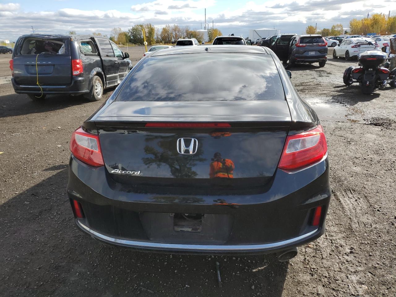 2015 Honda Accord Ex VIN: 1HGCT1B70FA800502 Lot: 74038464