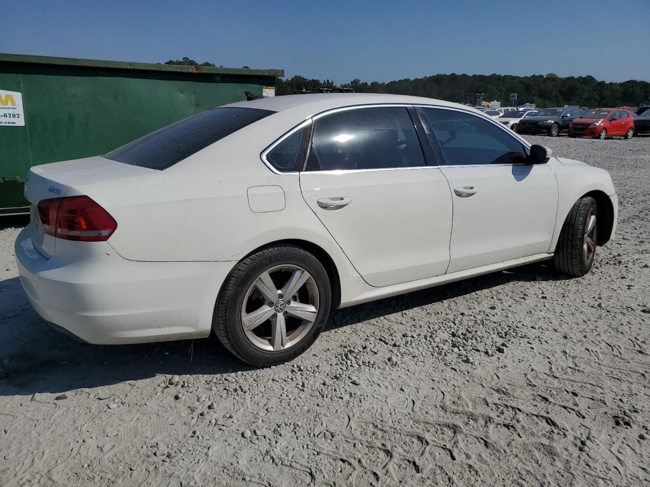 2014 Volkswagen Passat - Image 3