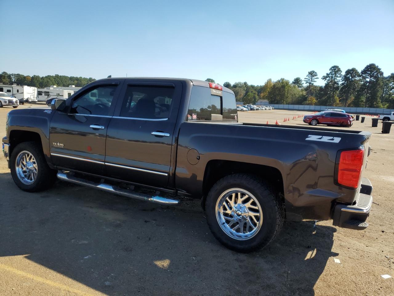 2015 Chevrolet Silverado - Image 2