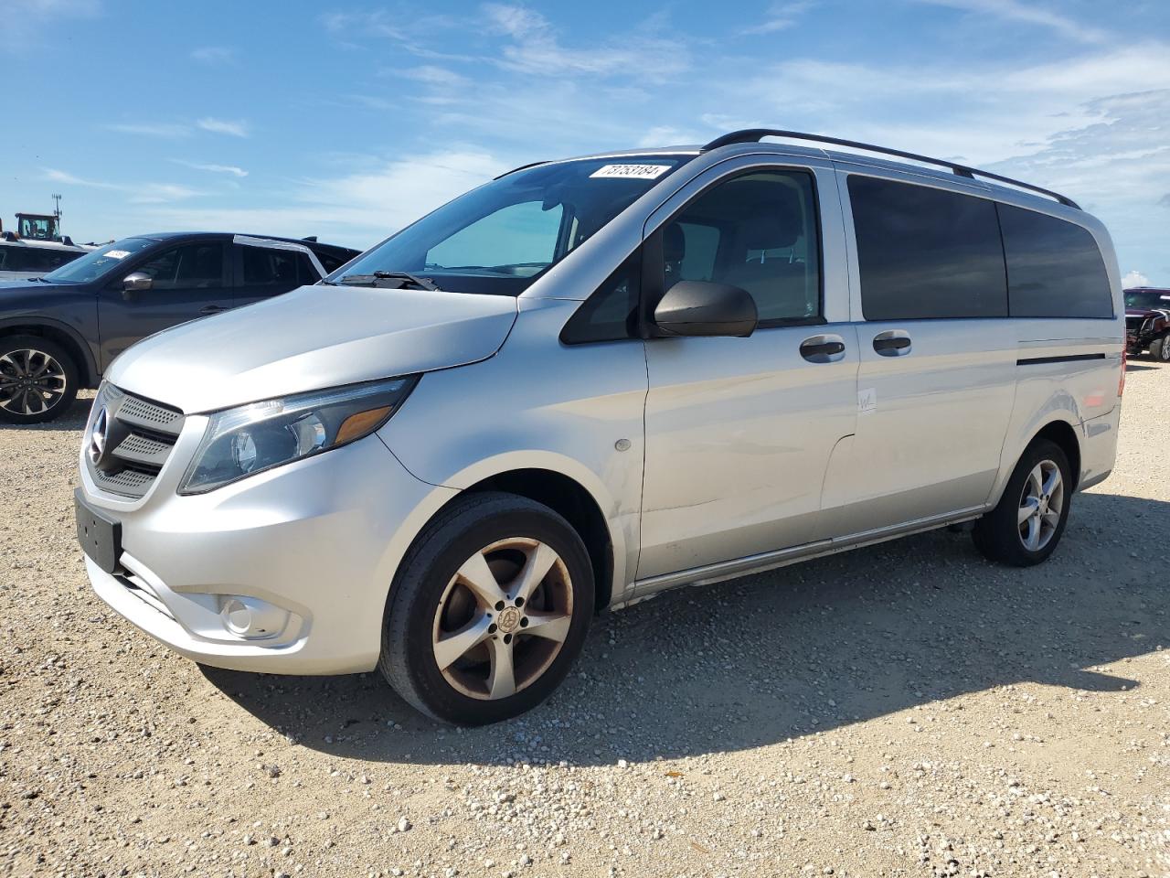 2016 MERCEDES-BENZ METRIS