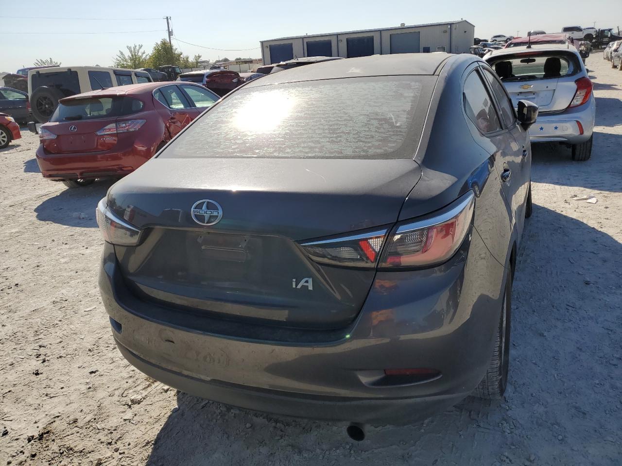 3MYDLBZV1GY135296 2016 Toyota Scion Ia