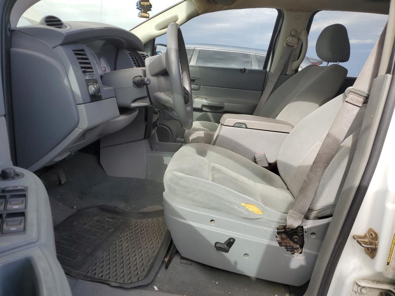 2006 Dodge Durango - Image 7