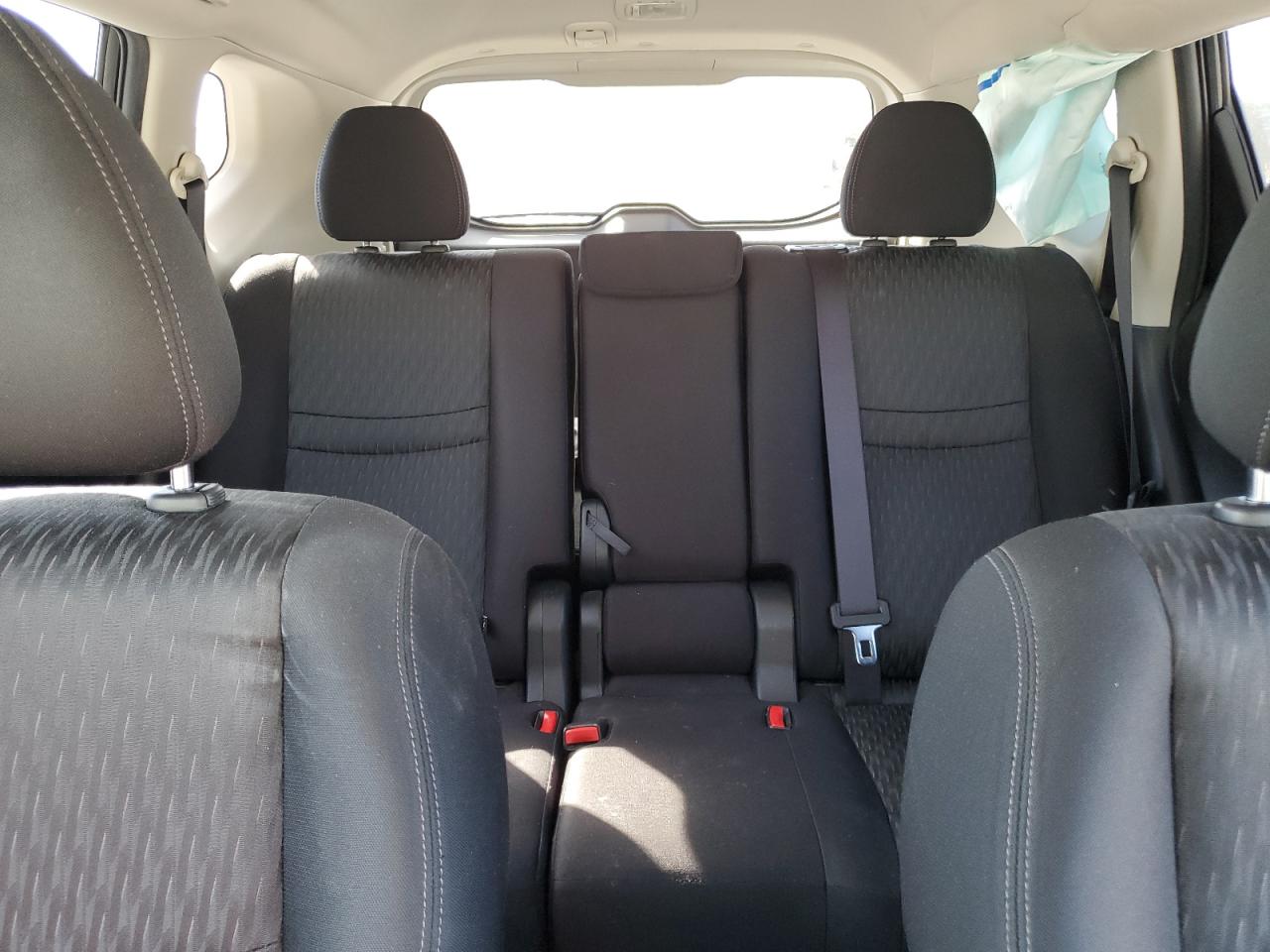 2020 Nissan Rogue - Image 10