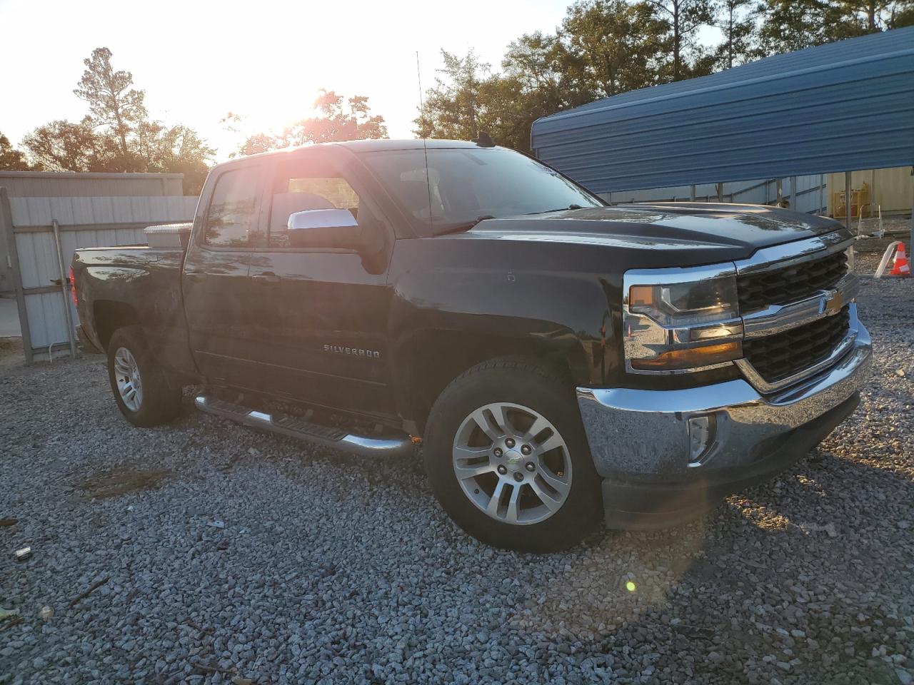 2016 Chevrolet Silverado - Image 4