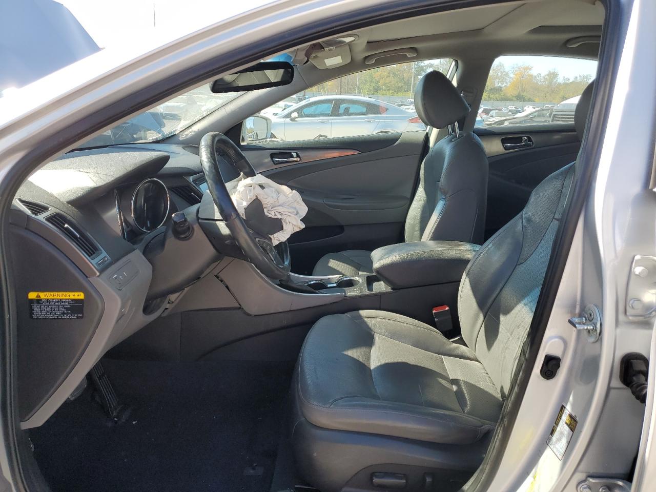 2012 Hyundai Sonata - Image 7