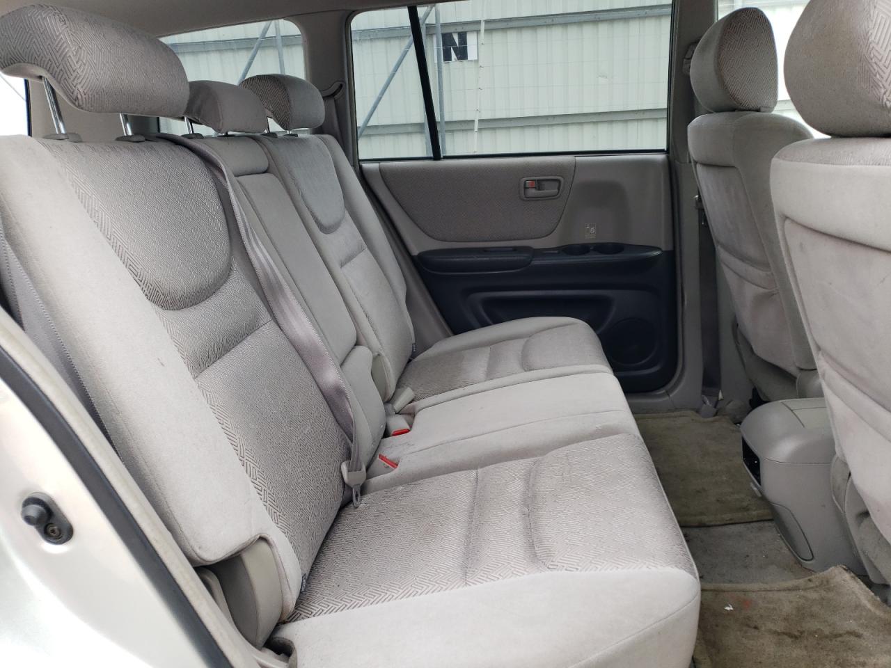 2003 Toyota Highlander - Image 11