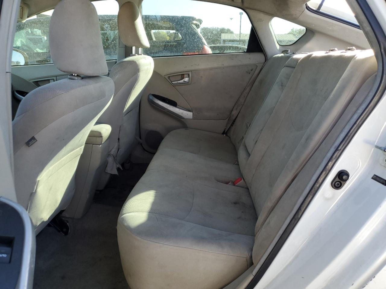 2011 Toyota Prius - Image 10