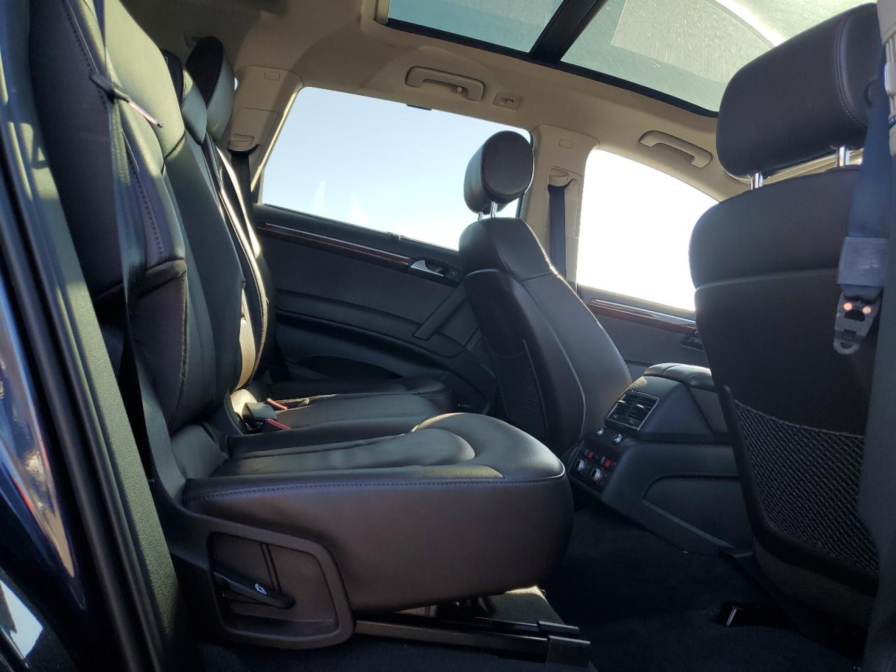 2015 Audi Q7 - Image 11