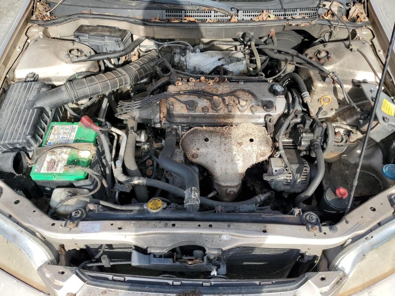 1HGCG5645YA051419 2000 Honda Accord Lx