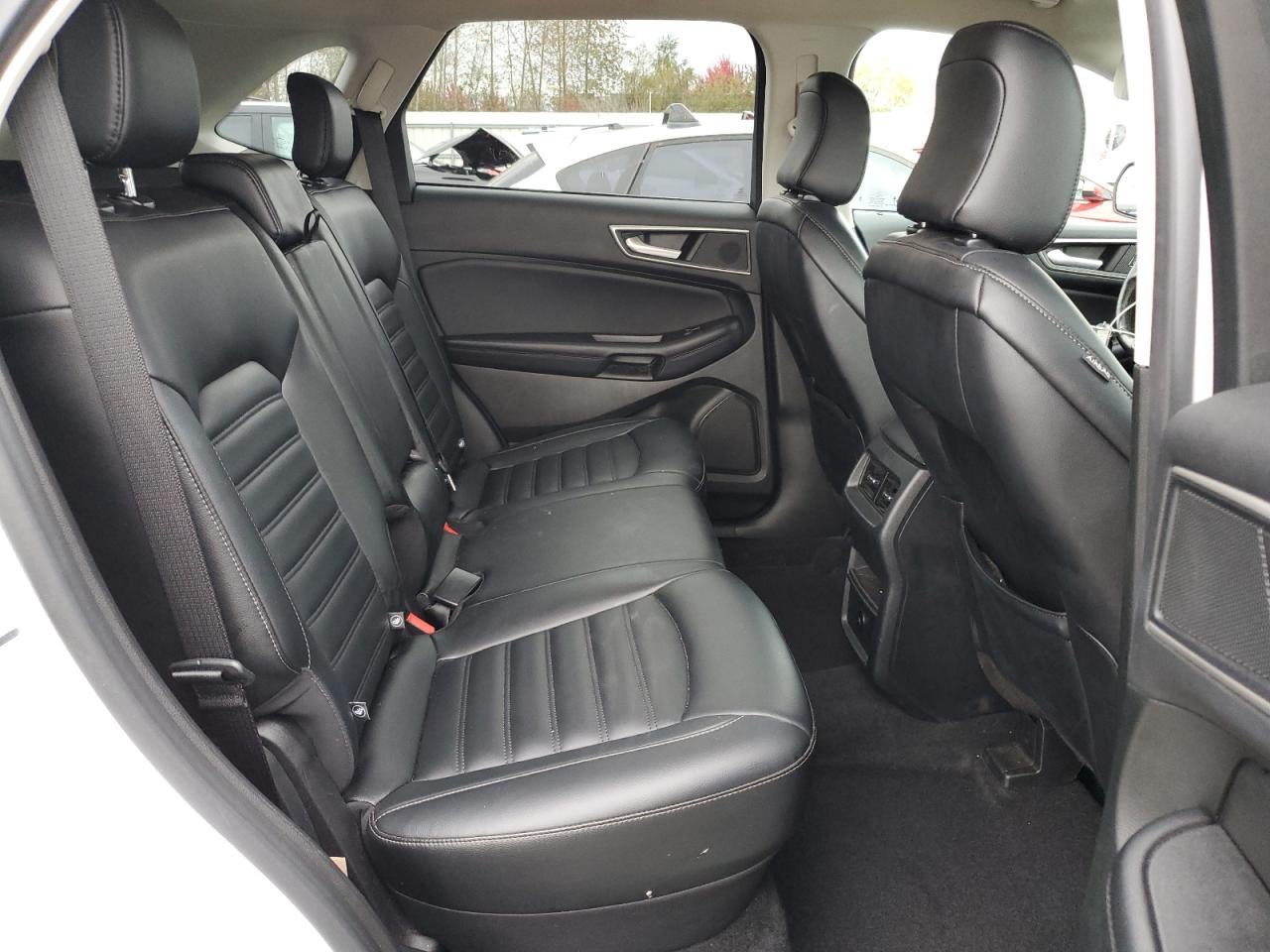 2023 Ford Edge - Image 11