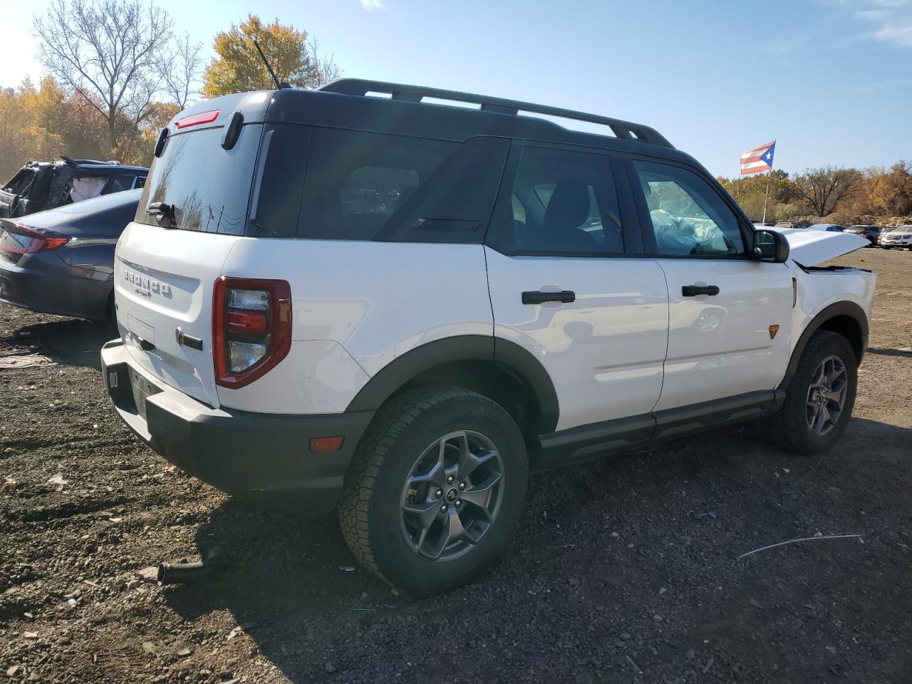 2022 Ford Bronco - Image 3