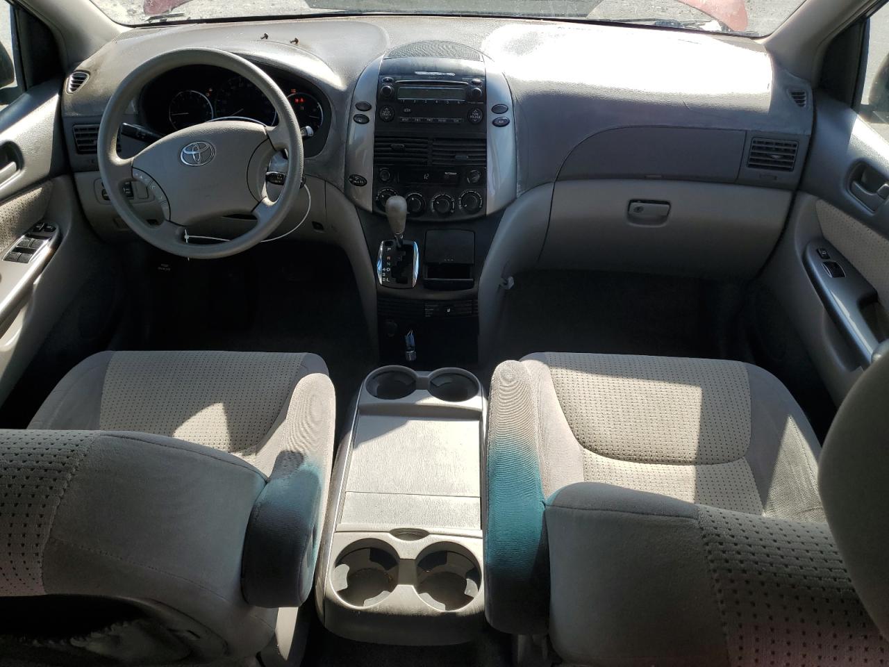 2009 Toyota Sienna - Image 8